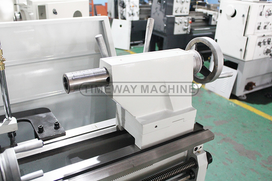 Mass. diametro di oscillazione 410mm Leggera Precisione Gap letto tornitore CM-400 con prestazioni