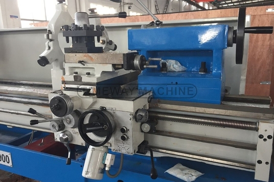 5.5kW High Speed Precision Gap Bed Lathe Machine per uso industriale