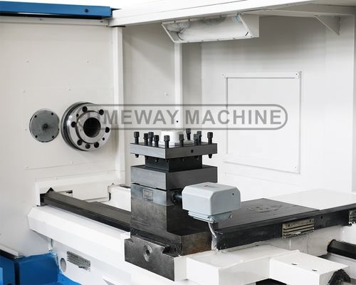 550 mm larghezza del letto Torno orizzontale CNC economico per lavorazioni precise e velocità elevata