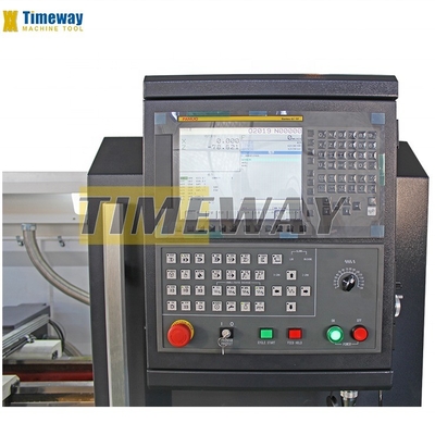2630x1400x1550mm Torno CNC a letto piatto ad alta precisione con 4 stazioni di post utensili