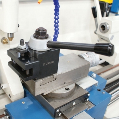 T-1440B Torno motore con testa di ingranaggio di precisione con diametro d'oscillazione di 220 mm