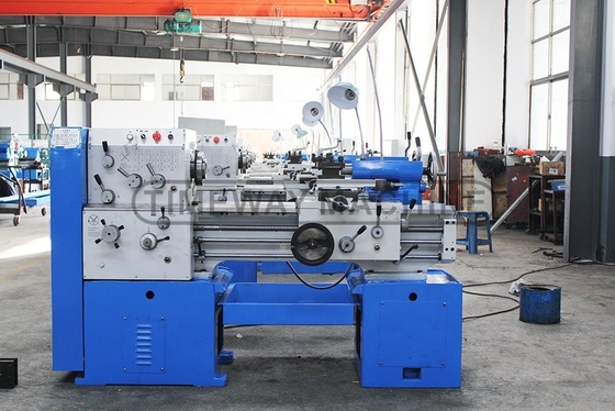 16 1600 giri al minuto Torno metallico ad alta precisione Mini Torno utensile con 1500 kg di peso