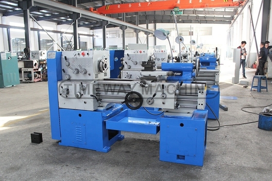 16 1600 giri al minuto Torno metallico ad alta precisione Mini Torno utensile con 1500 kg di peso
