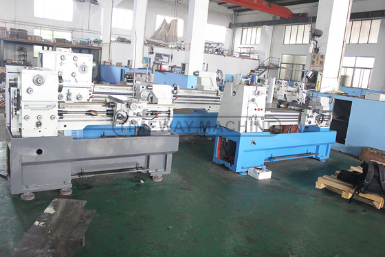 2720x1120x1700mm Universal Gap Bed Lathe o Torno CL-410 CL-460 Potenza del motore a fusione di 5,5 kW