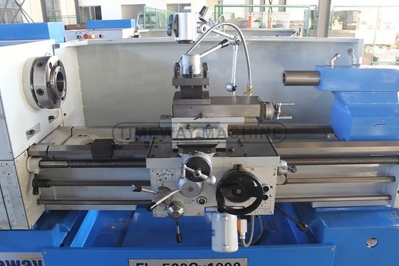 7.5kW Potenza del motore a mandrino Torno metallico pesante/Torno universale a letto spaziale Peso 3500 KG