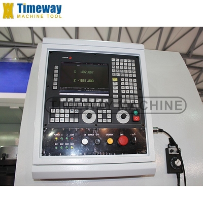 Torno CNC per fili di tubi Torno CNC per olio con 1500/3000 mm di distanza tra i centri