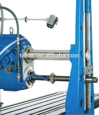 BM715 Macchina di fresatura universale con grande dimensione del letto e gamma di velocità del mandrino da 35 a 1345 giri al minuto