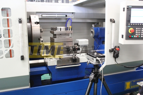 QK-255F Serie CNC Oil Country Lathe Pipe Thread Machining Center con 420mm X Axis Travel