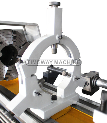 Lato di tornitura per tubi di estrazione energetica Q-200 550 mm Larghezza del letto per un processo di tornitura liscio