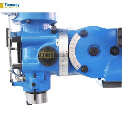 Macchina di fresatura a torretta ad alta precisione con spindle con ISO50 e peso di 1060 kg