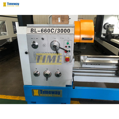 Lunghezza massima 2000mm Mental Gap Bed Lathe Machine Perfetto per varie dimensioni di pezzo da lavoro