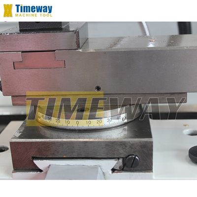 1000mm Distanza manuale di precisione di ingranaggio testa motore tornio con 330mm Max. Swing Over Bed