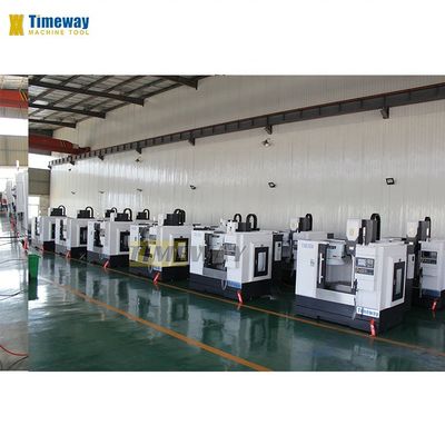 Capacità di carico di 500 kg VMC745 Macchina di fresatura CNC Centro di lavorazione verticale per metallo