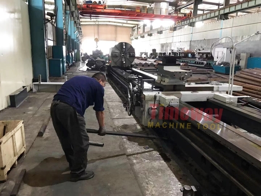 Metrica 140 Torno manuale con buco conico per pezzi in acciaio fino a 12000 mm per Timeway