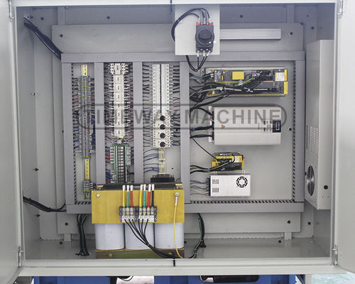 Macchina di tornitura orizzontale CNC per metallo AK-940B con motore a fusione da 11 kW