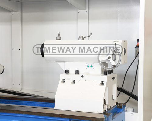 Centrale di tornitura CNC AK-1250C facile da usare Torno con velocità del mandrino di 5 320 giri al minuto