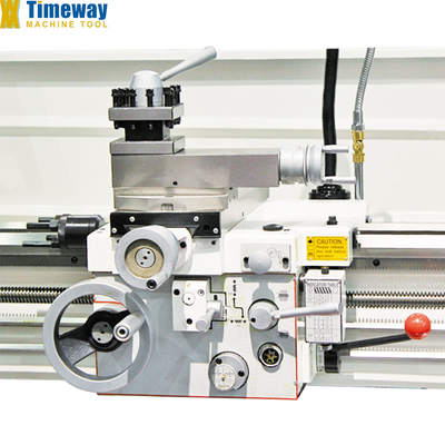 Torno a letto aperto torno CM-400V con motore a mandrino potenza kW 3,2/2.2
