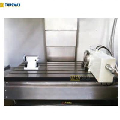 Centrale di lavorazione verticale ad alta precisione con singolo mandrino 900x1800 mm Dimensione del tavolo