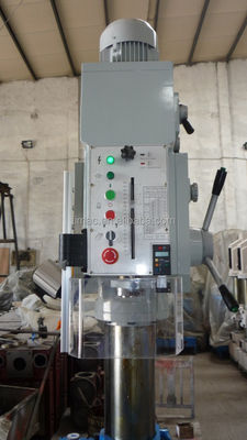 860 KG Testa ingranaggiata Pedestal Perforazioni Verticale Perforazione Macchina Z5050A Bule e bianco