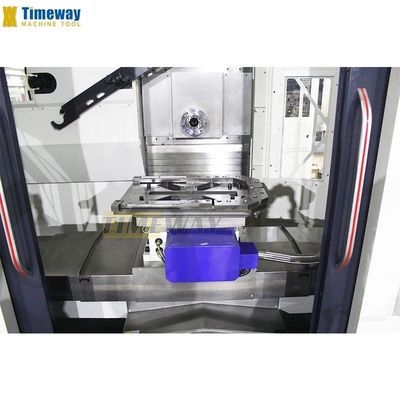 Centrale di lavorazione dei metalli con ripetibilità di 0,005 mm e velocità del mandrino di 0 6000 giri al minuto