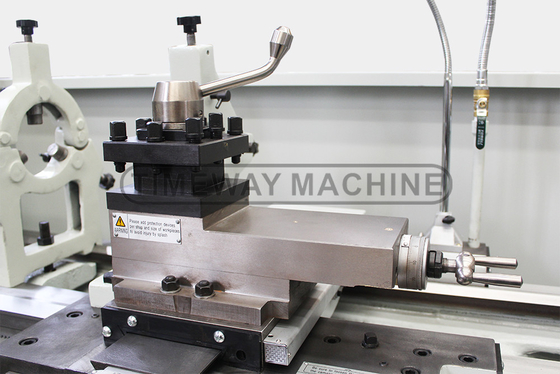 Alta precisione Small Gap Bed Lathe Machine BL-500B per pezzi fino a 1950 mm