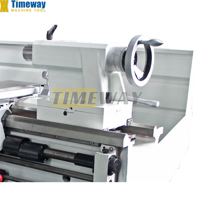 Tornio per la lavorazione del metallo CL-560 Lunghezza di spazio 170 mm Max. Lunghezza del pezzo 3000 mm