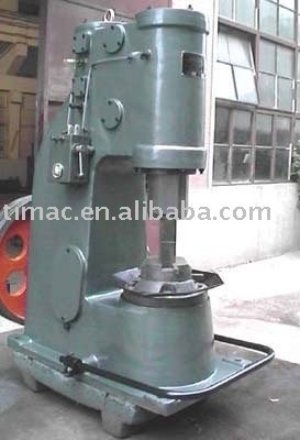 720KG Un pezzo martello a forgia a aria/Metal forgia martello a aria macchina con competitivo