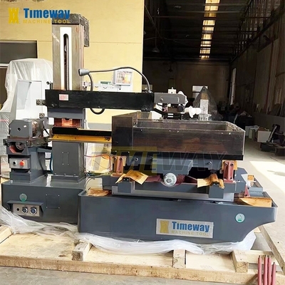 Spessore massimo del pezzo da lavoro 800 mm Alta precisione velocità EDM filo tagliato CNC filo con controllo PC
