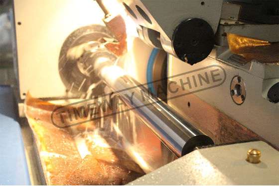 Potente macchina di rettifica cilindrica universale da 4 kW UG-200 G-320 per rettifica di precisione