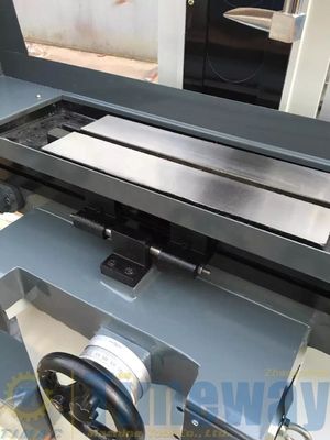 1.5kW Potenza macchina di rettifica idraulica di superficie sella tipo mobile peso 850 kg