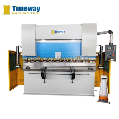 Automatizzazione Automatica KN400 63 tonnellate Freno idraulico per 2500 mm lunghezza del tavolo di lavoro