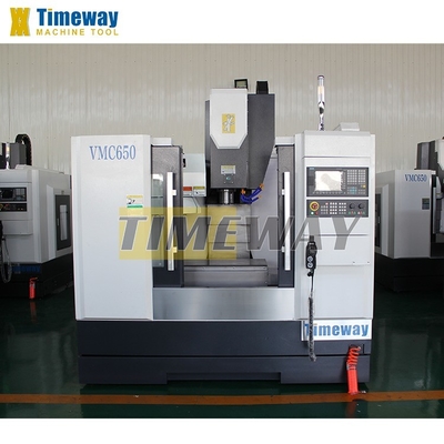 420x800mm Tavolo di lavoro Dimensione Vmc650 3-Assi Cnc Verticale Centrale di lavorazione per la fresatura del metallo