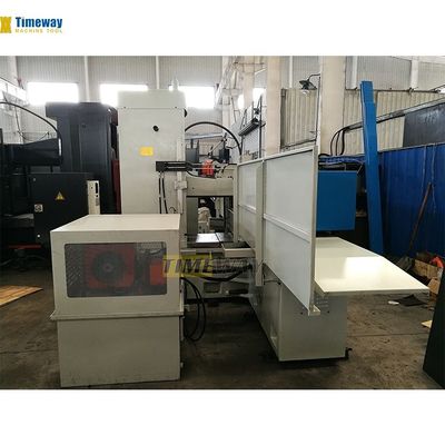 8000 kg Tritolo di superficie a sella mobile con automatico, velocità di alimentazione intermittente 0-30 mm/t