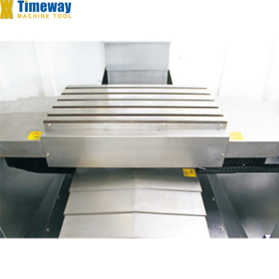 700 mm X-axis Travel VMC650 Vertical Machining Center Machine con BT-40 Spindle Taper