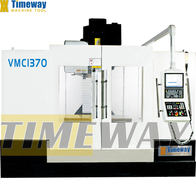 1360x700 Dimensione del tavolo 3-asse VMC1370 Verticale Centrale di lavorazione Macchina CNC fresatura
