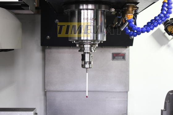 VMC855G Centro di lavorazione verticale per la lavorazione di precisione in officine di riparazione di macchine