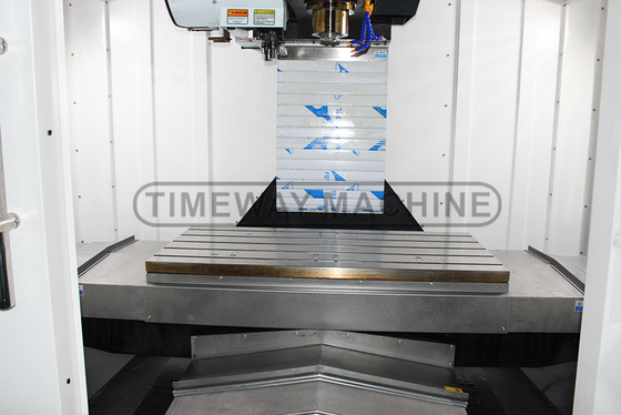 VMC1370 grande centro di lavorazione verticale CNC fresatura con 1300 mm di viaggio tavolo