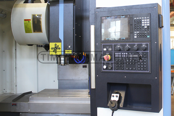 36/36/36 velocità di alimentazione rapida VMC855G CNC centro di lavorazione verticale per la lavorazione dei metalli