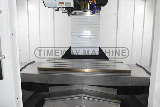 6 s Min. Tempo di cambio utensile VMC1370L Centro di lavorazione verticale a 3 assi con sistema CNC