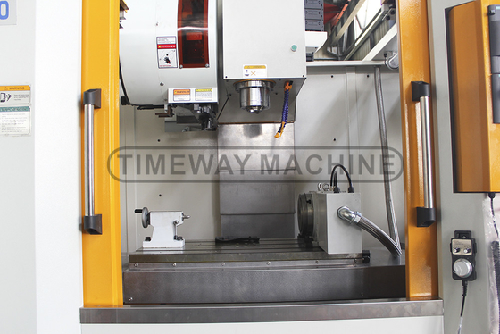 Alta precisione e alta velocità di alimentazione VMC850 Verticale Macchine di fresatura CNC per metallo