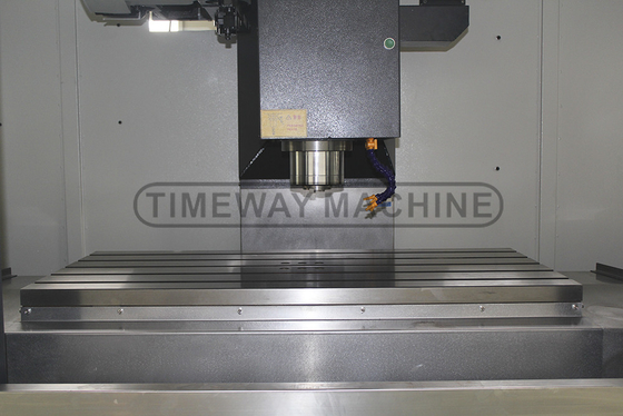 Centrale di lavorazione verticale a letto CNC con sistema CNC