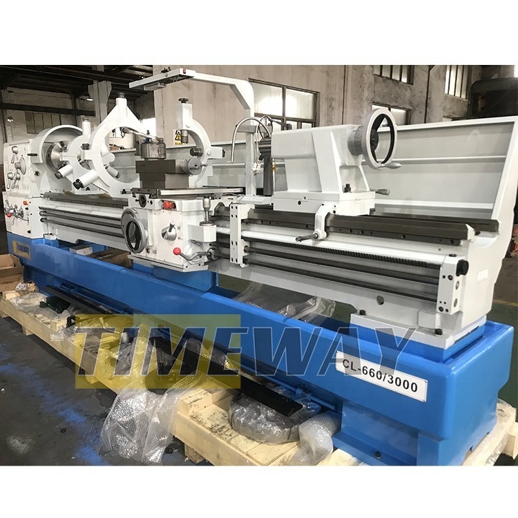 Max. swing over gap 900mm Universal Precision Gap-bed or Bench Lathe / Tornos CL-660 per impianti di produzione