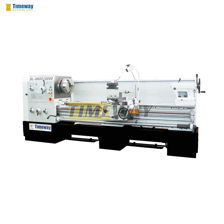 Lunghezza massima 2000mm Mental Gap Bed Lathe Machine Perfetto per varie dimensioni di pezzo da lavoro